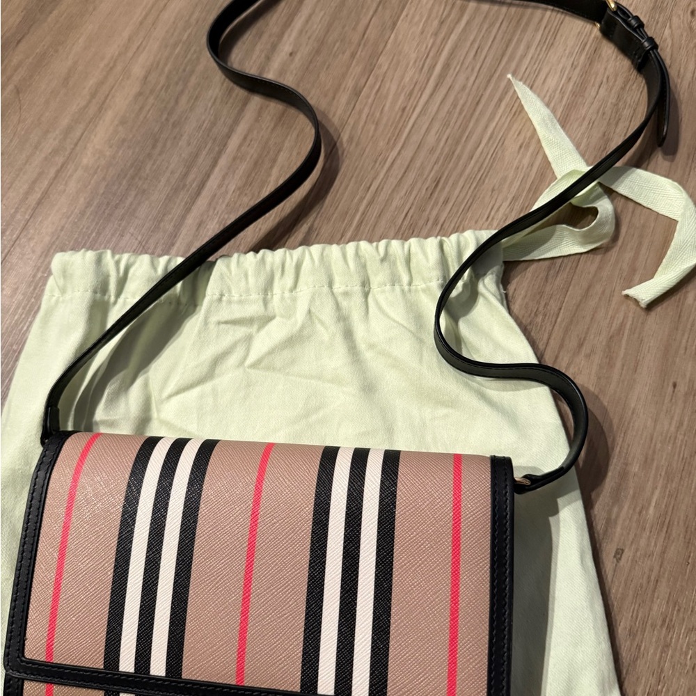 Burberry Beige and Red Crossbody Bag - Picture 2 of 4